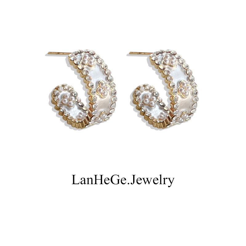 Lanhege French Style Elegance White Sugar Chocolate Classical Light Diamond Stud Earrings C- Ring Special Interest Earrings Graceful Earrings