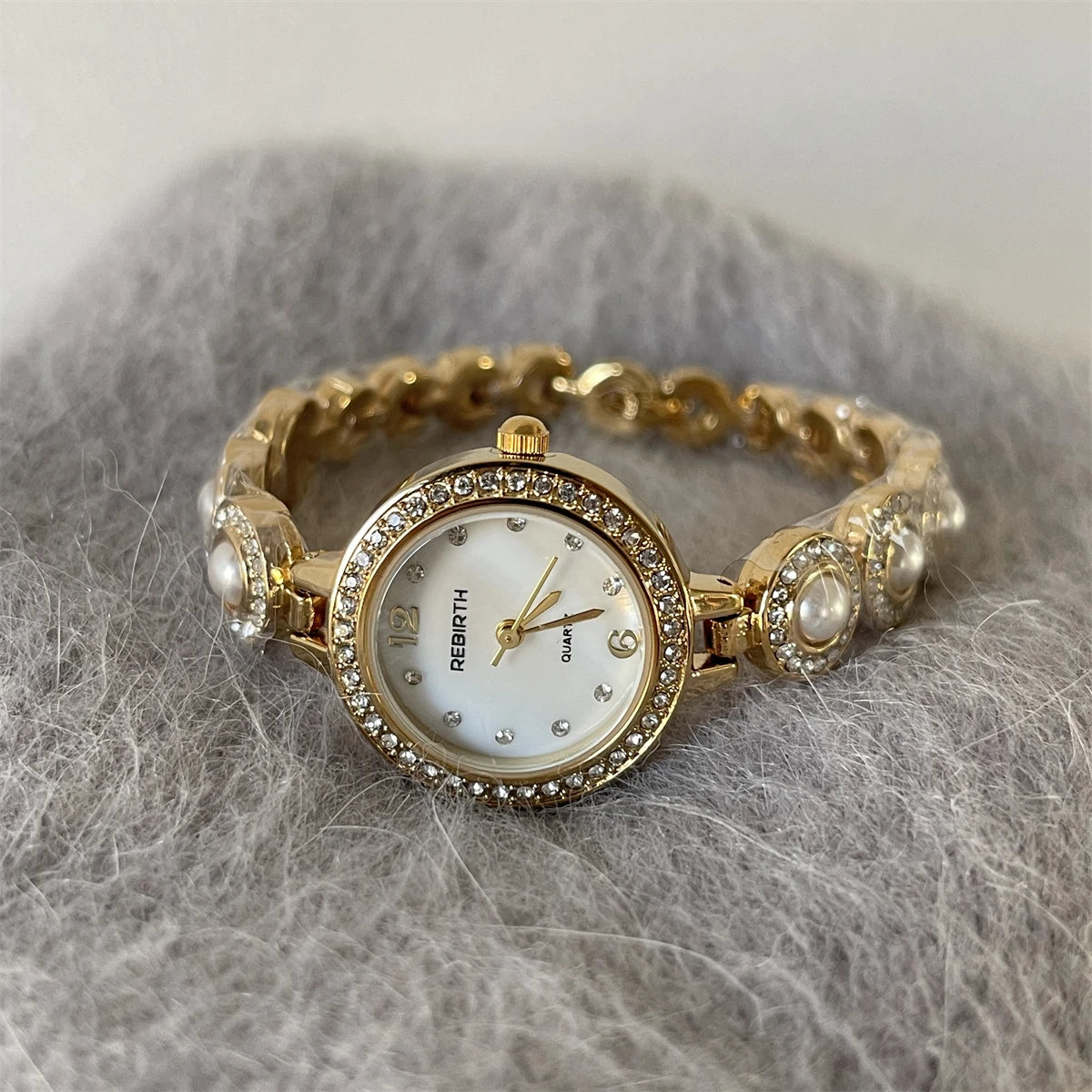 Stylish Temperament Women's Watch Chic Retro Personalized Exquisite Quartz Watch for Women Relojes Para Mujer