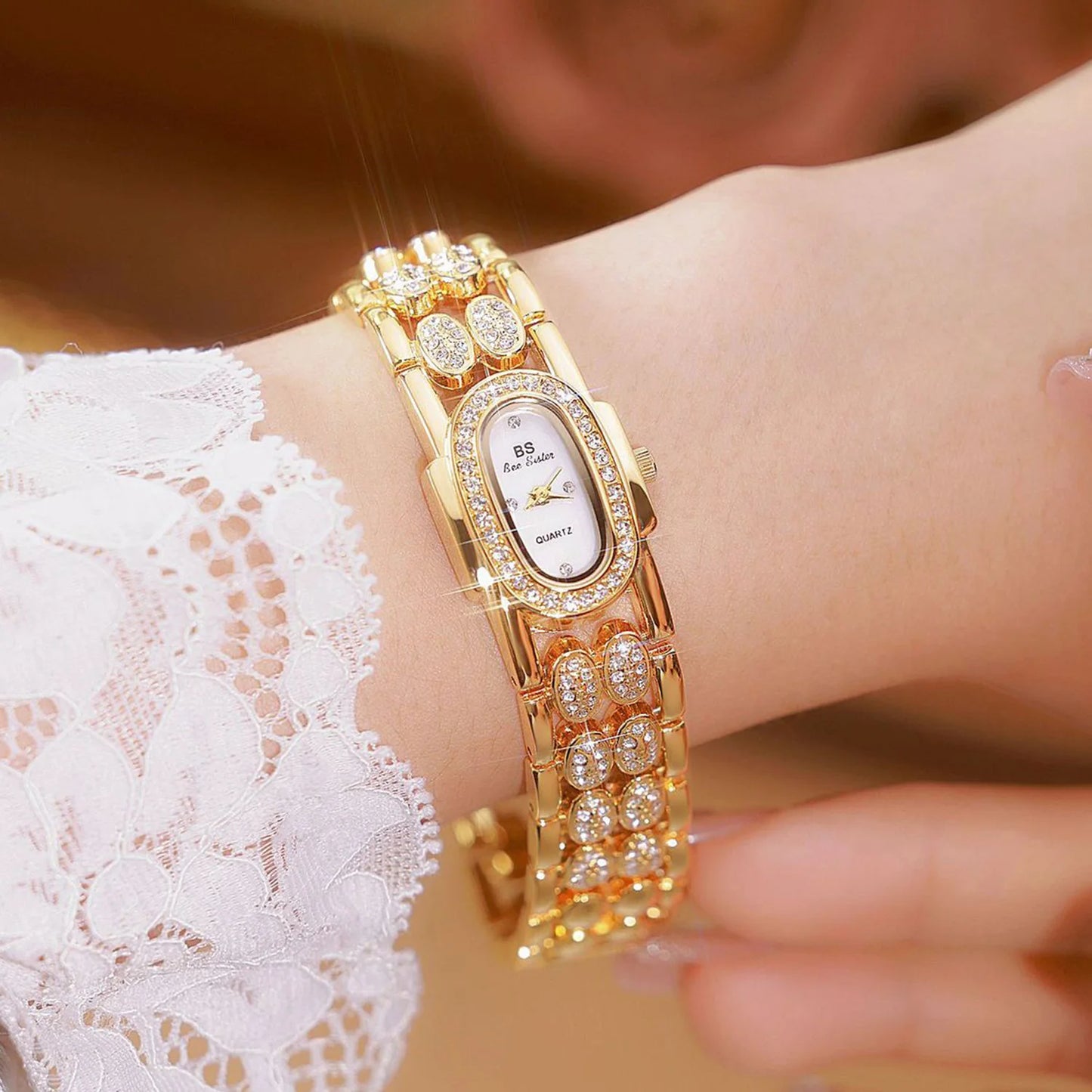Watches For Ladies Luxury Diamond Quartz Gold Bracelet Wristwatch Women Watch Fashion High Quality Female Clock Rhinestone