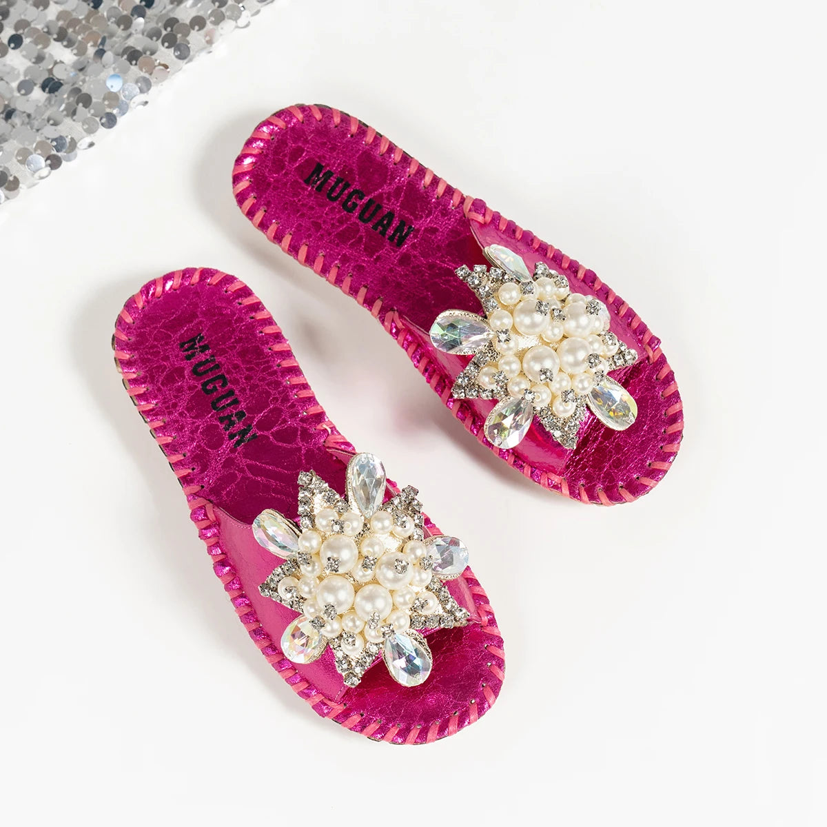 Aphixta New Gold Crystal Flower Slippers Women Summer Round Toe Shoes Outdoor Flat Heel Bling Slides Big Size43 Luxury Flip Flop