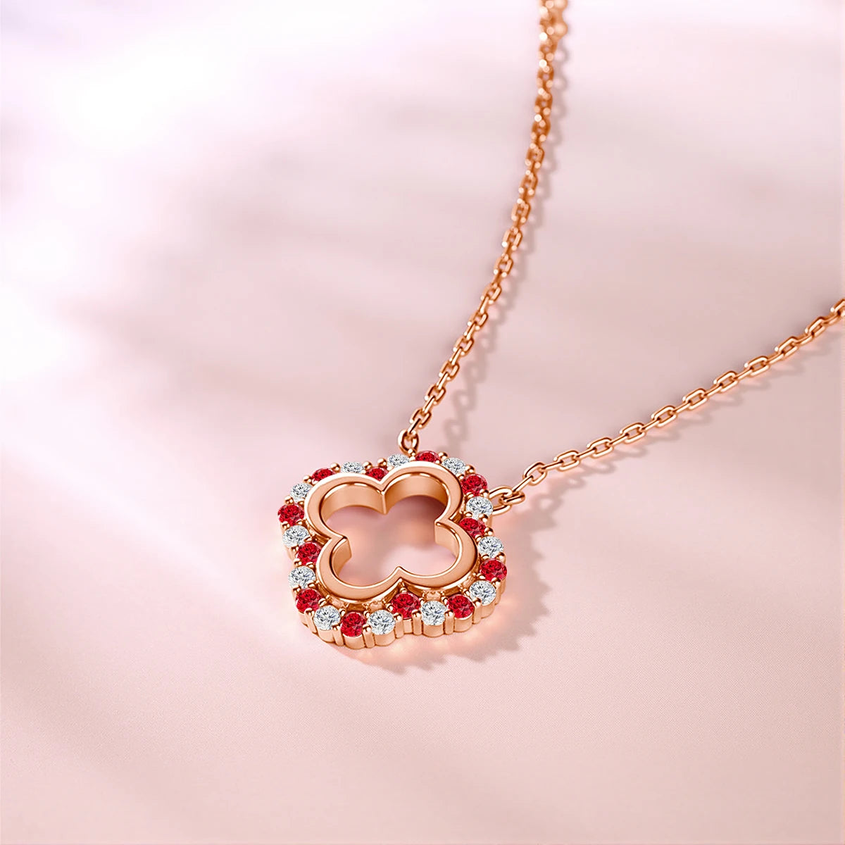 925 Silver Lucky Four-leaf Clover Moissanite Necklace Temperament Ladie Jewelry Red Corundum Gold Plated Solitaire Choker
