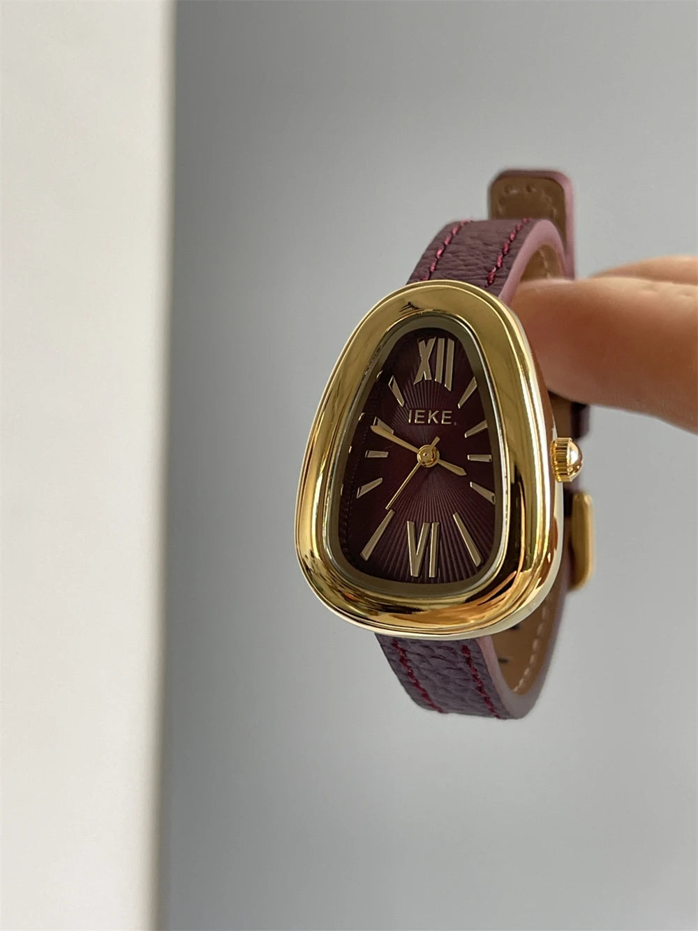 Stylish Temperament Women's Watch Chic Retro Personalized Exquisite Quartz Watch for Women Relojes Para Mujer