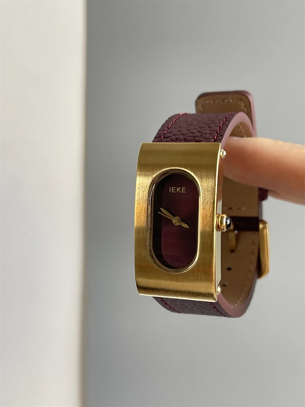 Stylish Temperament Women's Watch Chic Retro Personalized Exquisite Quartz Watch for Women Relojes Para Mujer