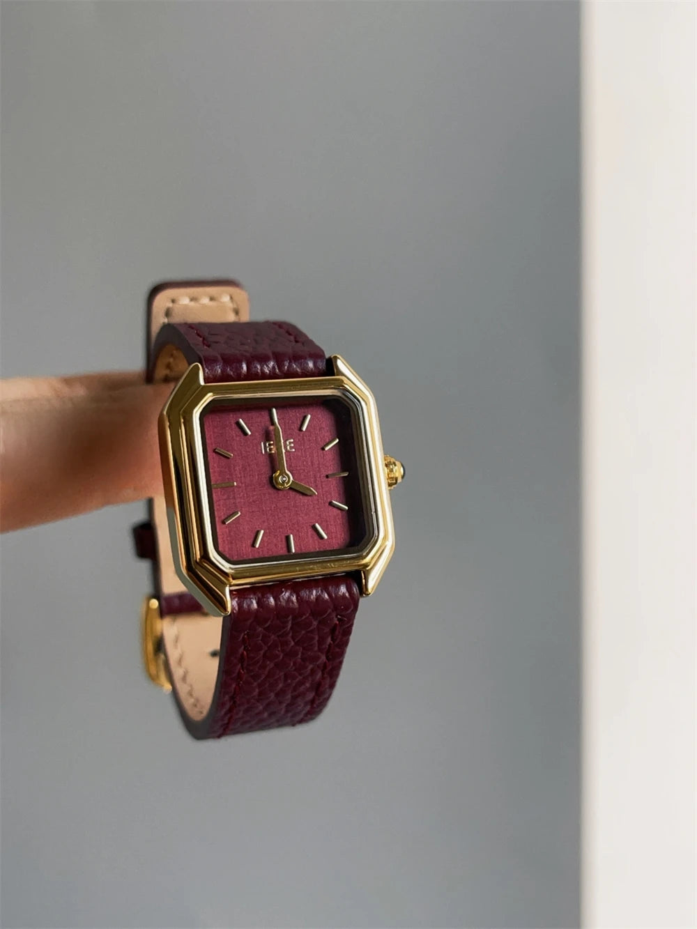 Stylish Temperament Women's Watch Chic Retro Personalized Exquisite Quartz Watch for Women Relojes Para Mujer