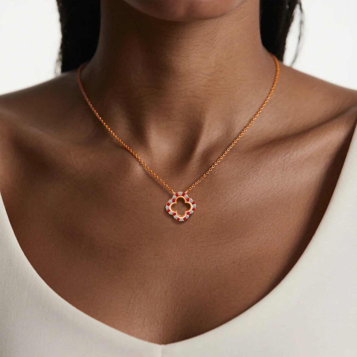925 Silver Lucky Four-leaf Clover Moissanite Necklace Temperament Ladie Jewelry Red Corundum Gold Plated Solitaire Choker