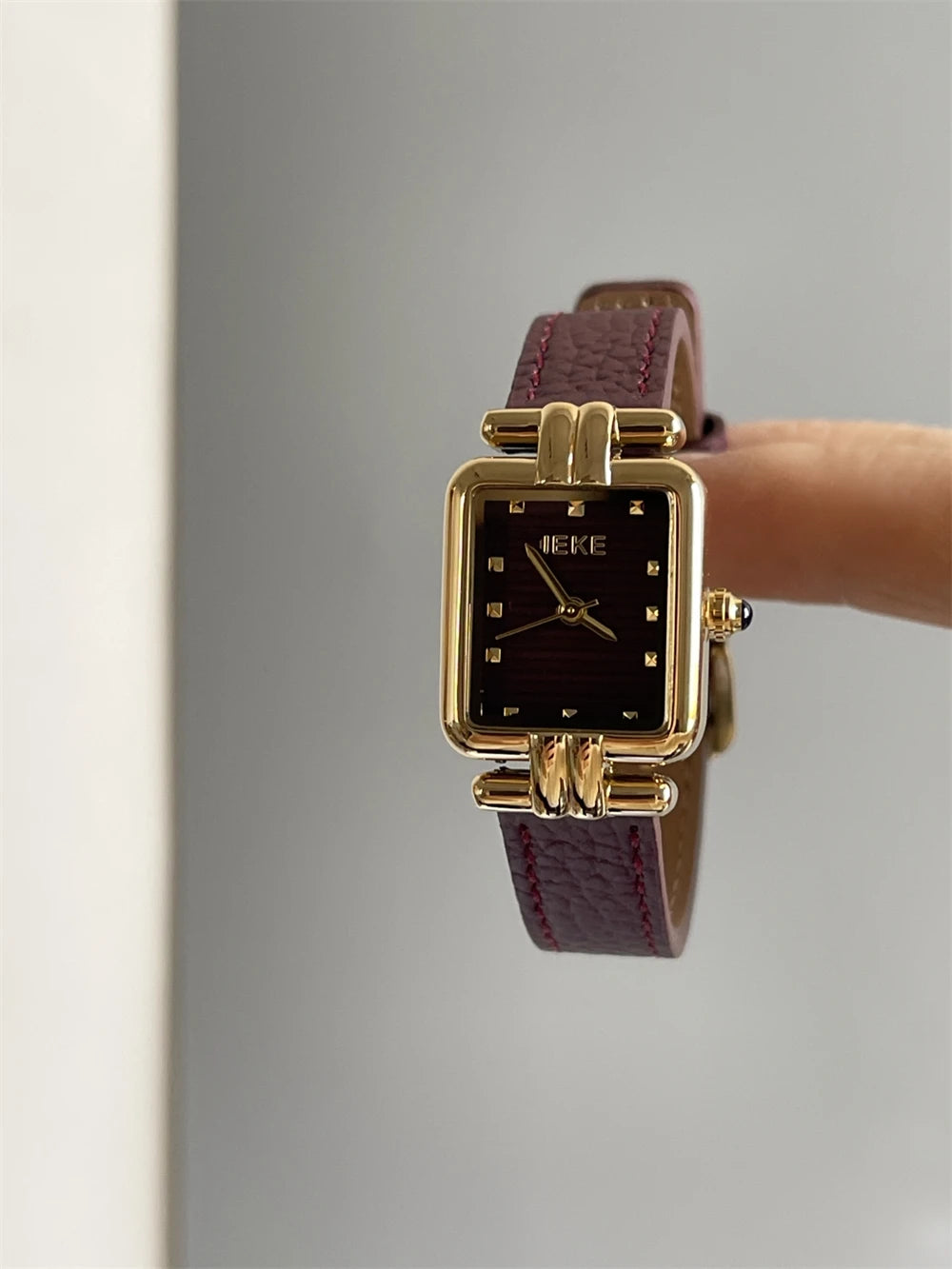 Stylish Temperament Women's Watch Chic Retro Personalized Exquisite Quartz Watch for Women Relojes Para Mujer