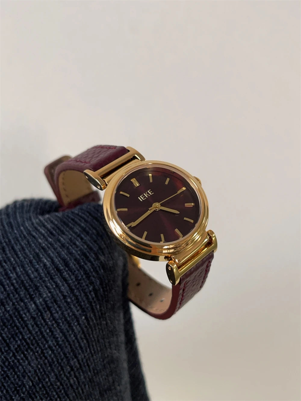 Stylish Temperament Women's Watch Chic Retro Personalized Exquisite Quartz Watch for Women Relojes Para Mujer