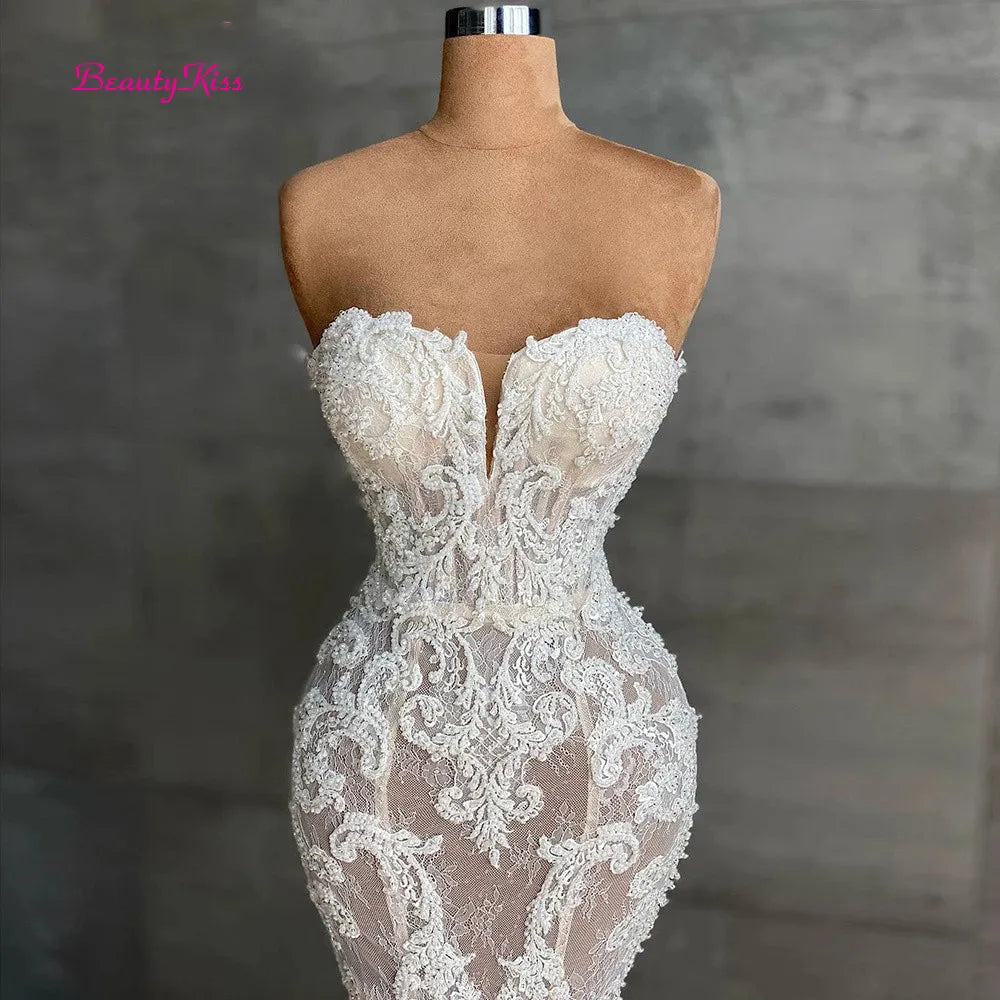Mermaid Lace Wedding Dress Luxury Crystals Beaded Bridal Dress Sweetheart Strapless Sleeveless Appliques Wedding Gowns for Bride