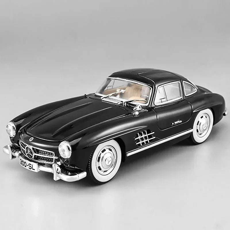 1:24 300SL Alloy Classic Vintage car Model Car Model Diecast Metal Pull Back Sound Light Car For Children Gift