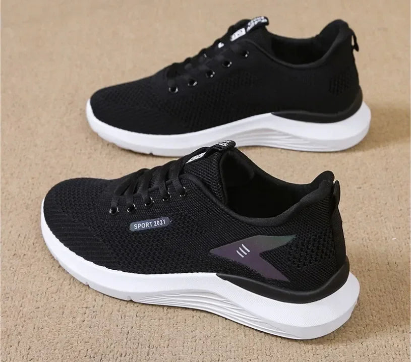 2025 new  Women's sneakers spring and summer fashion versatile soft sole lightweight casual running shoes for children