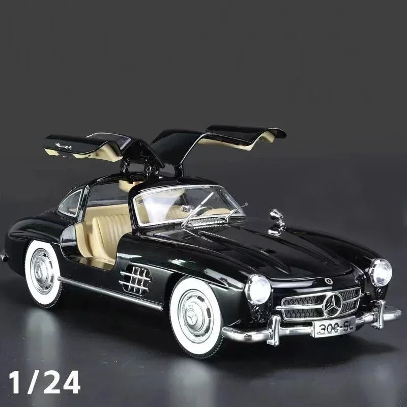 1:24 300SL Alloy Classic Vintage car Model Car Model Diecast Metal Pull Back Sound Light Car For Children Gift