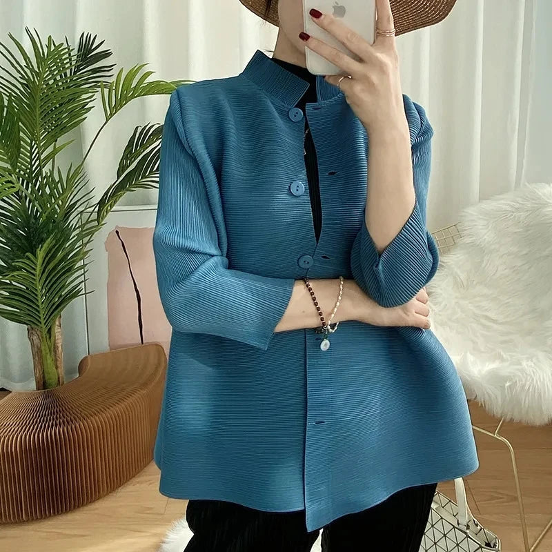 Women's Classic Coat 2025 Spring Autumn Female Temperament Stand Collar Short Mother Jacket Cropped Sleeve Cardigan Overwear