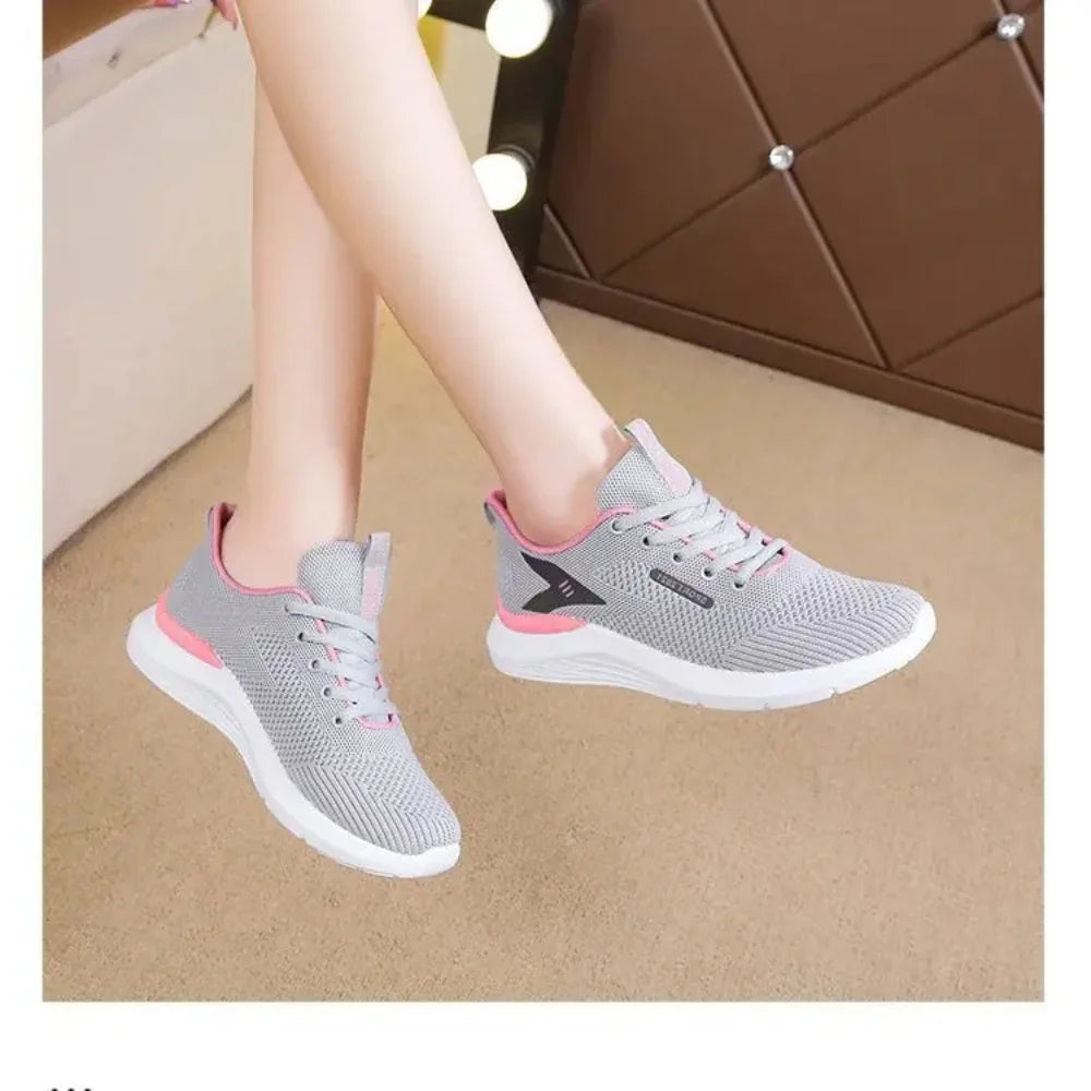 2025 new  Women's sneakers spring and summer fashion versatile soft sole lightweight casual running shoes for children