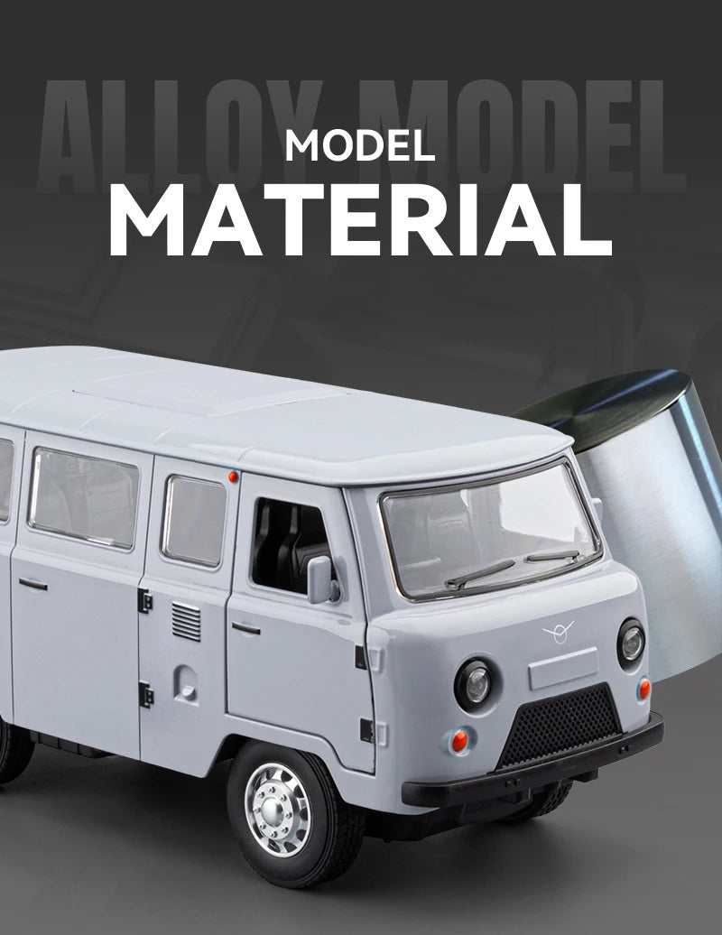 1:18 Russian UAZ TRAVELER BUS Alloy Model Car Toy Diecasts Metal Casting Pull Back Sound and Light Car Toys For Children Vehicle